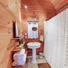 Отель 10202 Wommack Rd Cabin в Остине