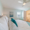 Отель Eastern Shores - 206 1 Bedroom Condo by RedAwning, фото 5
