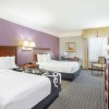 Отель La Quinta Inn & Suites by Wyndham Gainesville, фото 40