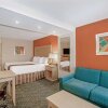 Отель La Quinta Inn & Suites by Wyndham Grand Forks, фото 17