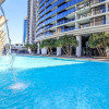 Отель Sealuxe Central Surfers Paradise Suites, фото 33