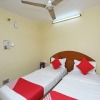 Отель OYO 11651 BKR Guest House, фото 10