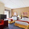 Отель Holiday Inn Express Hotel & Suites, an IHG Hotel, фото 5