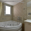 Отель Victoria Square Apartment 2 Bedrooms 1.5 Bathroom Apts, фото 8