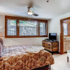 Отель Luxury 3 Bedroom Ski in, Ski Out Mountain Vacation Rental Just Steps from the Snowflake Ski Lift, фото 3