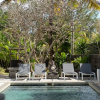 Отель Koki Bonheur Beachfront Villa by StayMauritius, фото 12