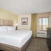 Отель Candlewood Suites Pueblo, an IHG Hotel, фото 5
