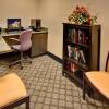 Отель Holiday Inn & Suites Bakersfield, фото 18