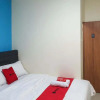 Отель RedDoorz @ Darmo Park 1 Surabaya, фото 4