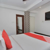 Отель OYO 10530 near Forum Mall, фото 2