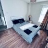 Отель Beautiful 3-bed House in High Wycombe, фото 3