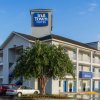 Отель InTown Suites Extended Stay Jacksonville FL - Beach Blvd в Джексонвиле