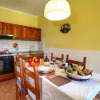Отель Rustic Apartment in Caprese Michelangelo Near Lake, фото 3
