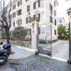 Отель Lovely 2 Beds Flat 10 Minutes From Piazza Venezia, фото 1