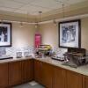 Отель Hampton Inn & Suites State College at Williamsburg Square, фото 31