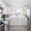 Отель Destin's Retreat by Avantstay Steps to the Beach w/ BBQ & Pool, фото 6
