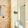Отель Condo Dre by TRVL2HM, фото 8