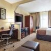 Отель Comfort Suites Airport, фото 32