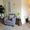 Отель iRelocate - Garden Flat by the Sea, фото 7