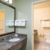 Отель Ramada West Sacramento Hotel and Suites, фото 7
