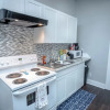 Отель Classic 1br/1ba Charming Apt w/ Modern Upgrades, фото 14