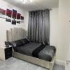 Отель 3 Bedroom Whalley Aparthotel в Бернли 