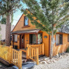 Отель Cinnamon Bear - 2 Br cabin by RedAwning, фото 23