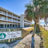 Отель Oak Island Beachfront Condo w/ Community Pool, фото 1