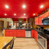 Отель Splash Mansion - Four Bedroom Chalet, фото 36