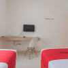 Отель RedDoorz near Alun Alun Bandung 3, фото 14