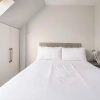 Отель Stunning 5 Bedroom Large Apartment With Parking, фото 5