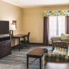 Отель La Quinta Inn & Suites by Wyndham Dallas Grand Prairie South, фото 38