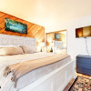Отель Snowcreek I 11 Remodeled, Mountain Modern with Washer Dryer and Fireplace by RedAwning, фото 23