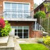 Отель The East Finchley Retreat 6Bdr House With Swimming Pool, Garden, Parking, фото 16