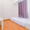 Отель Pool View and Homey 2BR Apartment @ Springlake Summarecon, фото 5