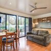 Отель Swansea Beach Chalets, фото 6