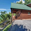 Отель Bear Hugs 1 Bedroom Mountain View Home with Hot Tub, фото 13