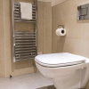 Отель Stylish 2 Bed Apartment, Stunning City Centre Location, with FREE Secure, Gated Parking On-Site & Pr, фото 11