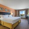 Отель Holiday Inn Express & Suites Lafayette East, an IHG Hotel, фото 3