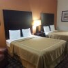 Отель Executive Inn & Suites, фото 12