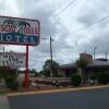 Отель Desert Hills Motel в Хоббсе