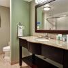 Отель Hampton Inn & Suites Detroit-Canton, фото 10