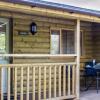 Отель Laurel Lodge - 2 Bedroom Log Cabin - St Florence - Tenby, фото 4