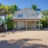 Отель Beach Hideaway Upper Level, фото 11