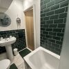Отель Charming 3-bed Home Minutes From City Centre, фото 10