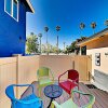 Отель New Listing! 2-units W/ Hot Tubs, Walk To Beach! 4 Bedroom Townhouse, фото 13