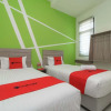 Отель Formerly RedDoorz Plus UIN Raden Fatah Palembang, фото 2