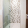 Отель FM Luxury 1-BDR Apartment - C-O-L-O-R-S, фото 8