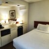 Отель La Quinta Inn & Suites Appleton College Avenue, фото 26