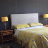 Отель Coach House Suites, фото 12